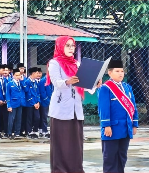 Pimpin Apel Pagi, Siti Rofi’ah, S.Pd.I : Menjadi Pribadi Yang Jujur dan Bertanggung Jawab